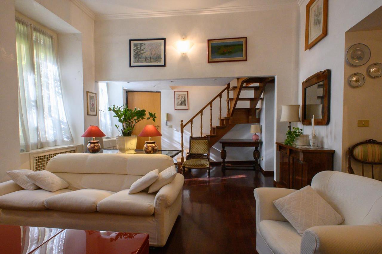 Apartment Roma Deluxe Bagian luar foto